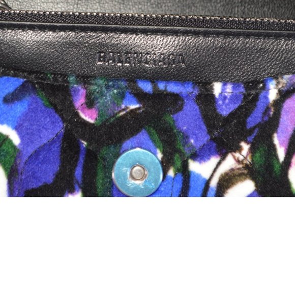 New Balenciaga BB Graphic Chain on Wallet Purse - Picture 9 of 11